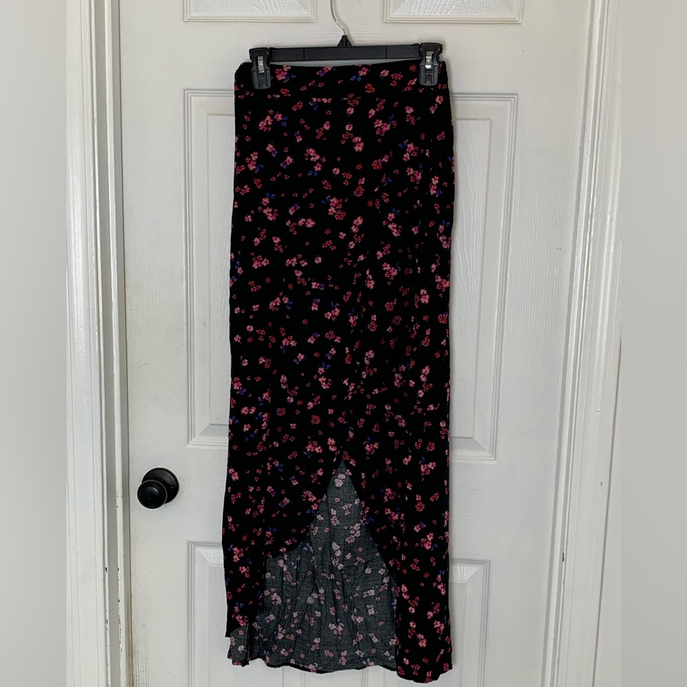 Flowy floral skirt